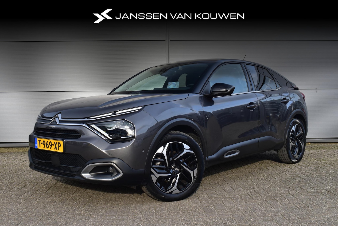 Citroën C4 - 1.2 Puretech Shine AUTOMAAT ! Cruise Control Adaptief Afneembare Trekhaak Achteruitrijcame - AutoWereld.nl