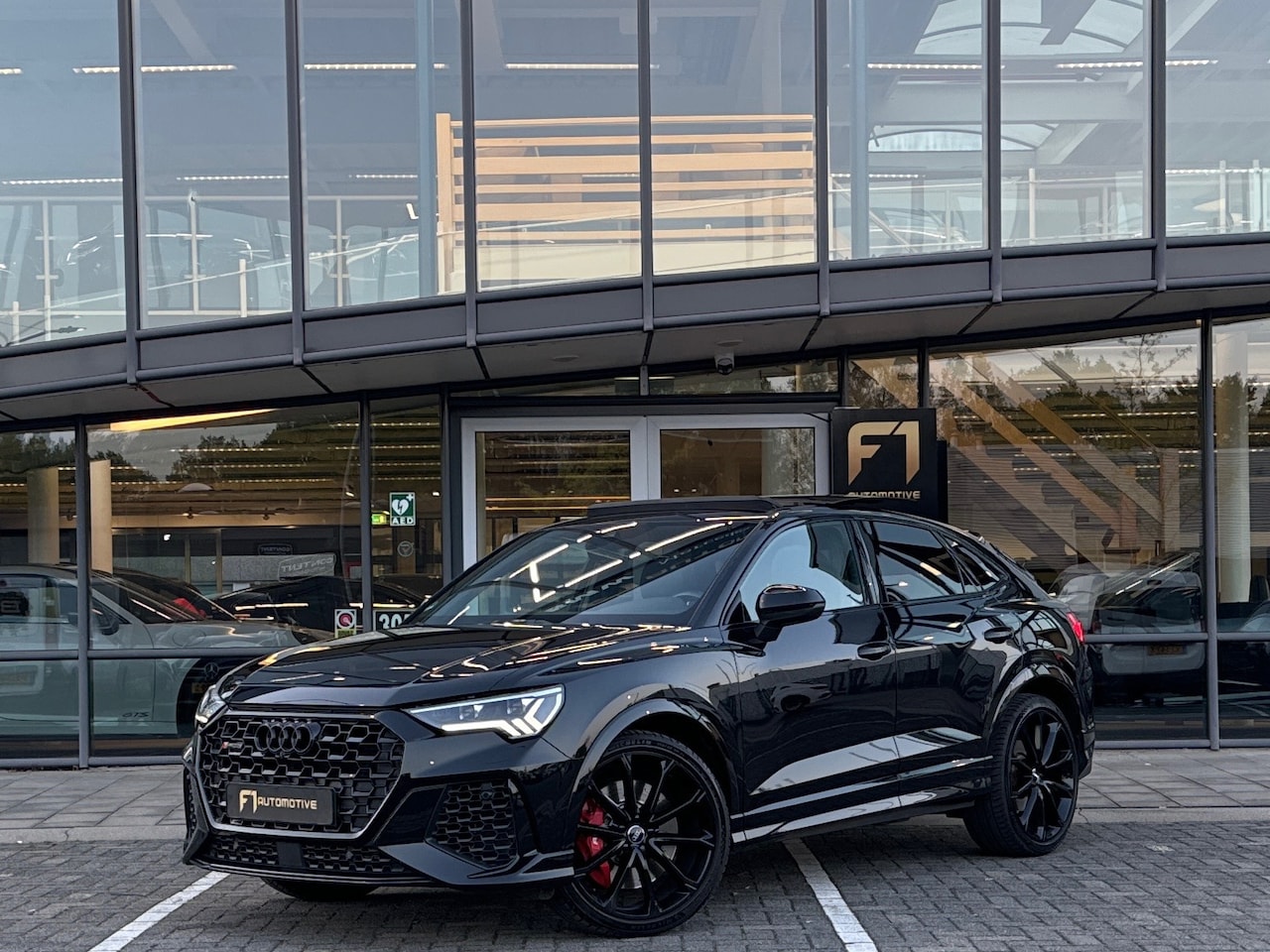 Audi RSQ3 Sportback - 2.5 TFSI Pano|Sfeer|Trekh|360c|B&O|Keyle - AutoWereld.nl