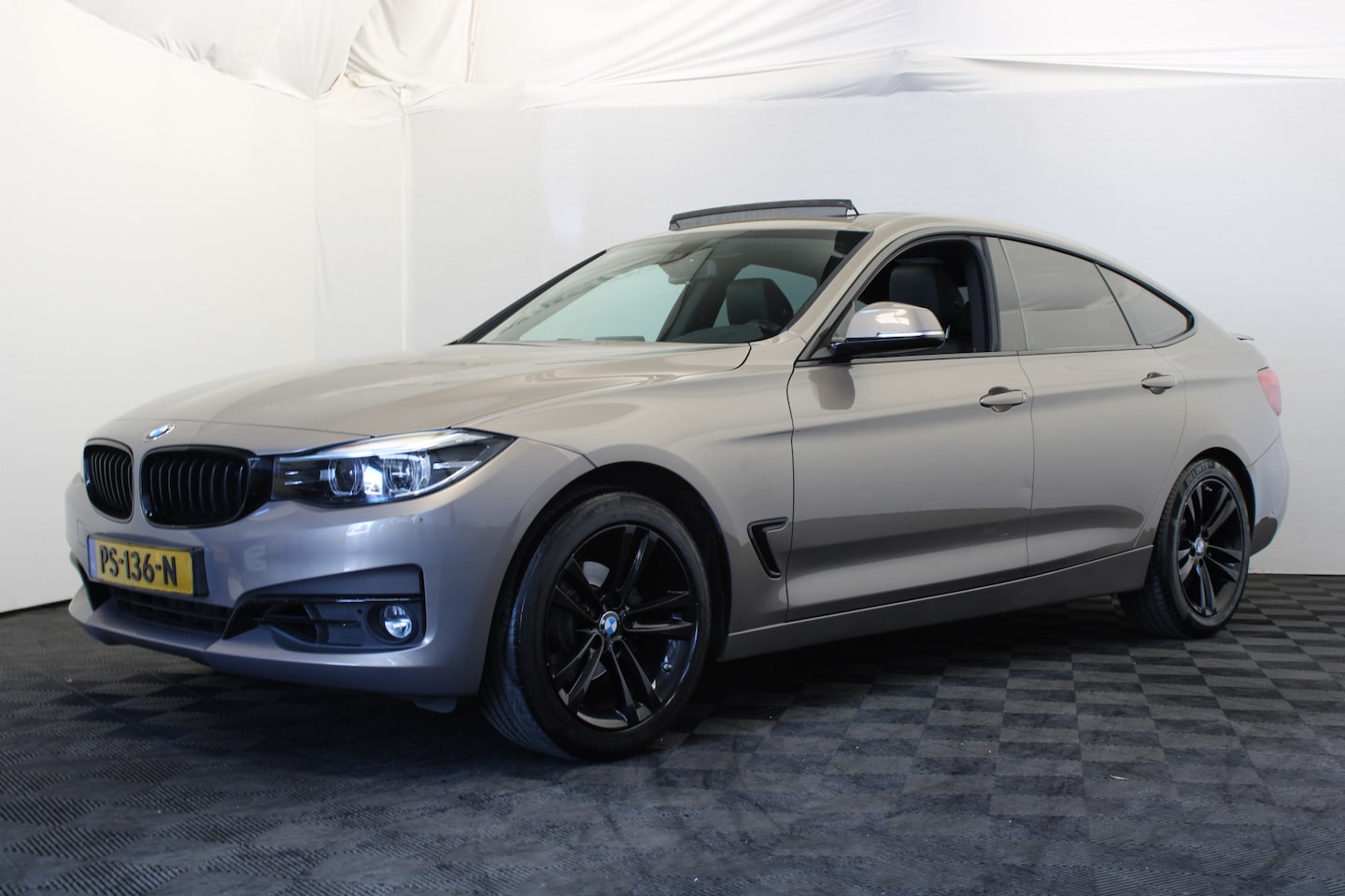 BMW 3-serie Gran Turismo - 320i Centennial High Executive |Pano| - AutoWereld.nl