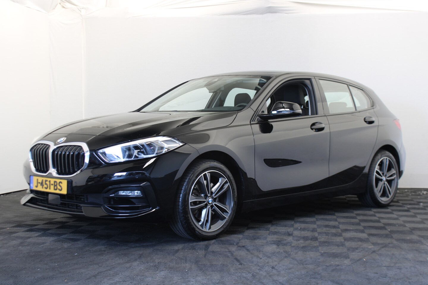 BMW 1-serie - 118i Executive Edition |Navi|PDC|Cruise| - AutoWereld.nl