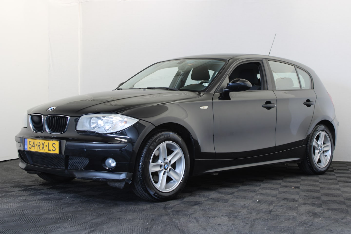 BMW 1-serie - 116i 116i - AutoWereld.nl