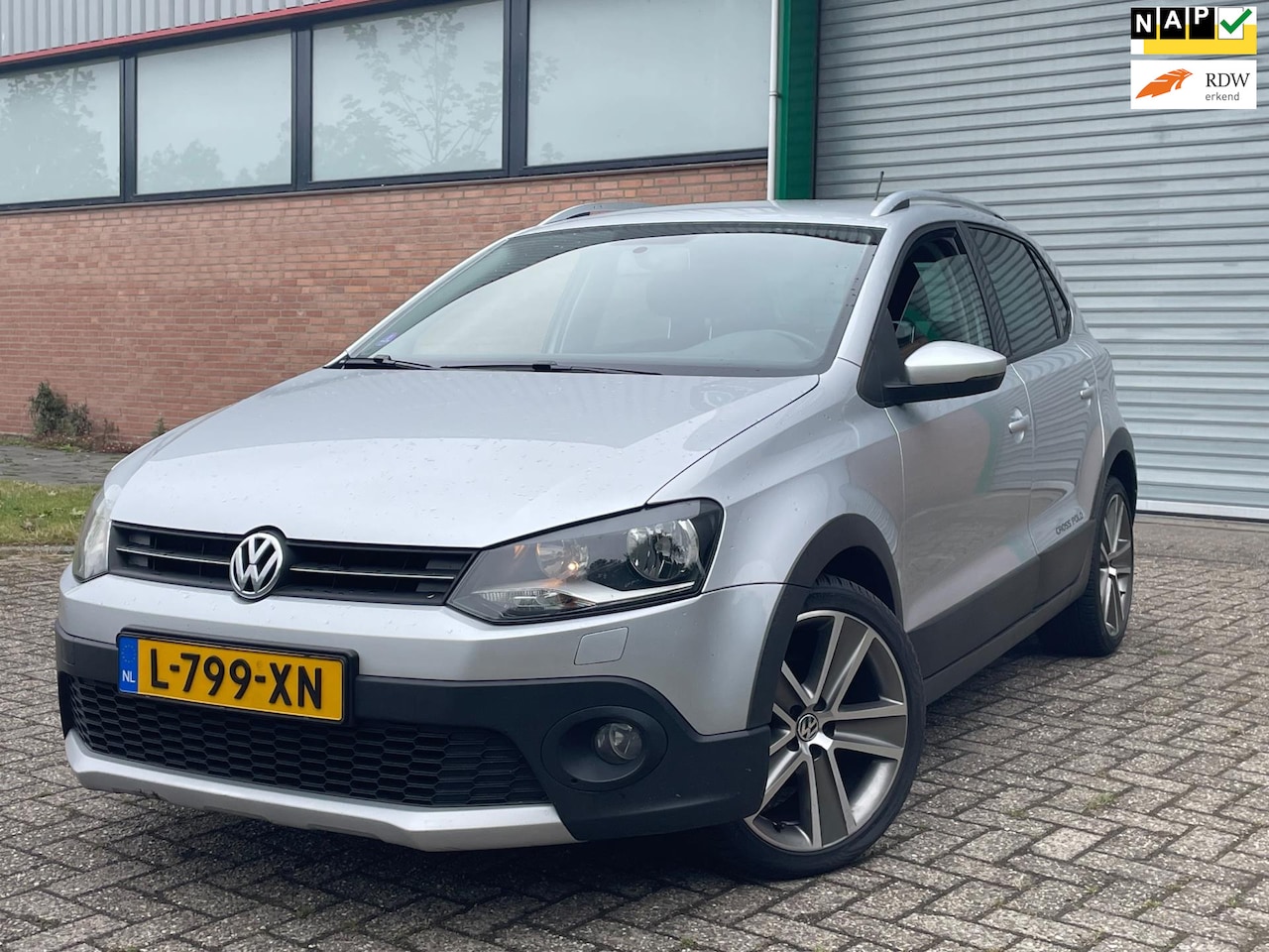 Volkswagen Polo - 1.4-16V Cross 1.4-16V Cross - AutoWereld.nl