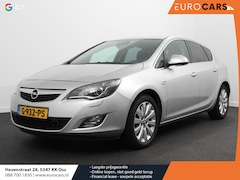 Opel Astra - 1.6 Turbo Automaat Cosmo Lees opmerkingen Navigatie Bluetooth Parkeersensoren Trekhaak Sto