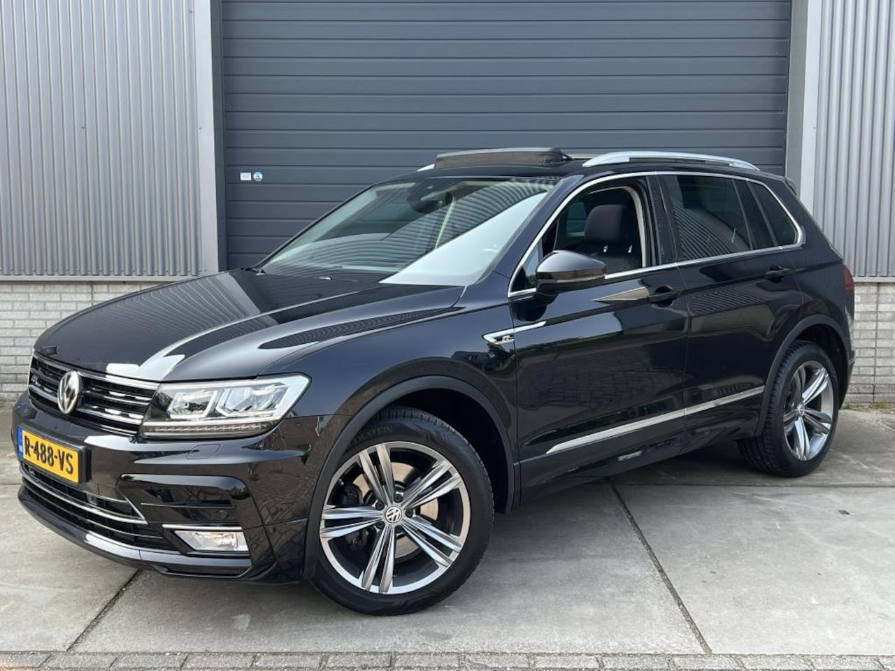 Volkswagen Tiguan - 2.0 TSI 4Motion R-Line - AutoWereld.nl