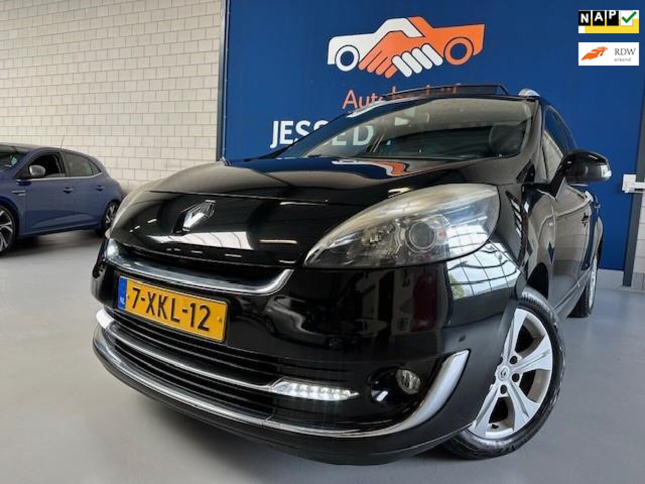 Renault Grand Scénic - 1.2 TCe Bose 7persoons,bj.2012,kleur:zwart,panoramadak,climate,trekhaak,APK 04/2026 en NAP - AutoWereld.nl