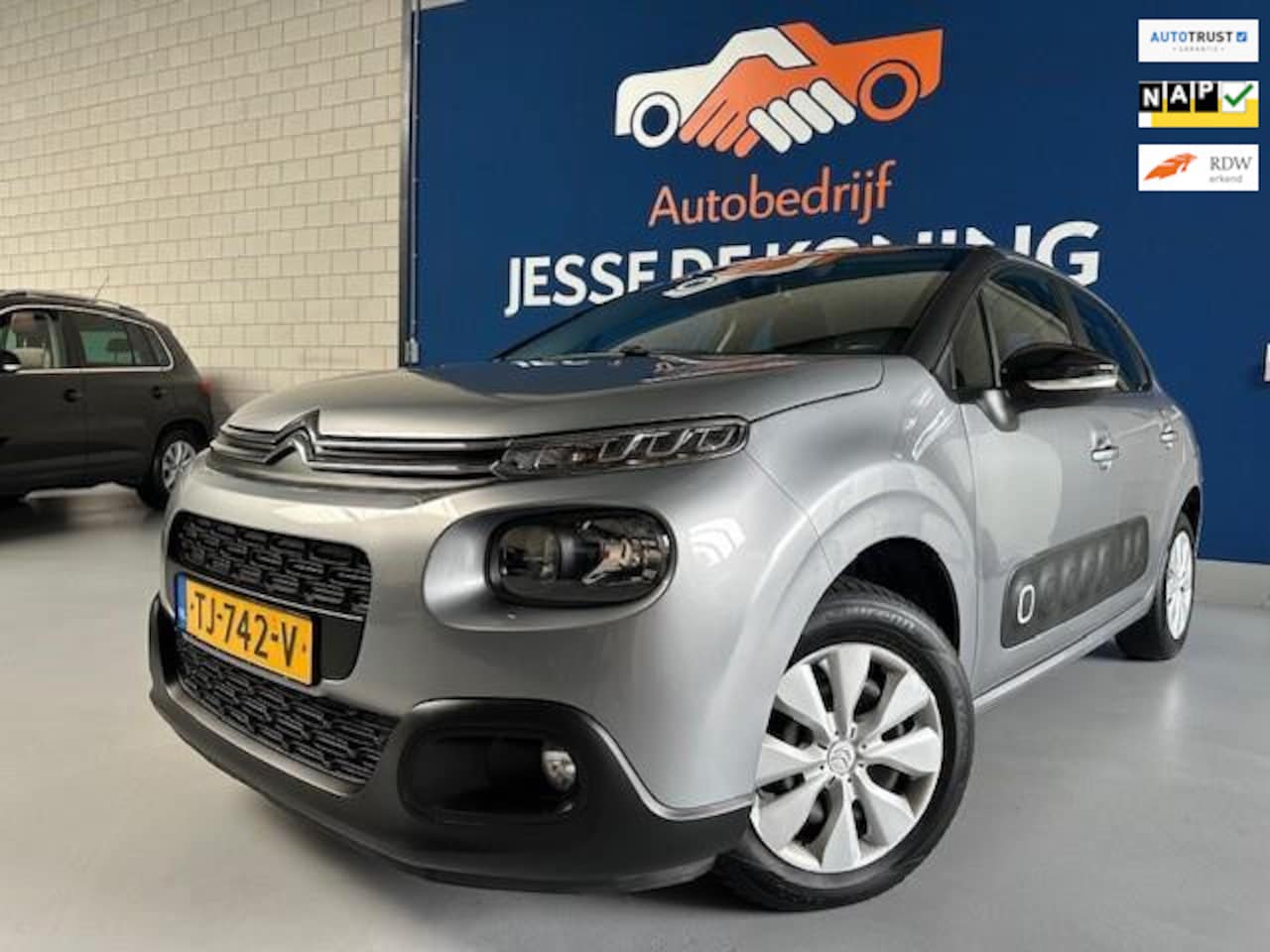 Citroën C3 - 1.2 PureTech S&S Feel 1.2 PureTech S&S Feel,bj.2018.navigatie,climate,trekhaak,cruise control,APK tot 08/2026 en - AutoWereld.nl