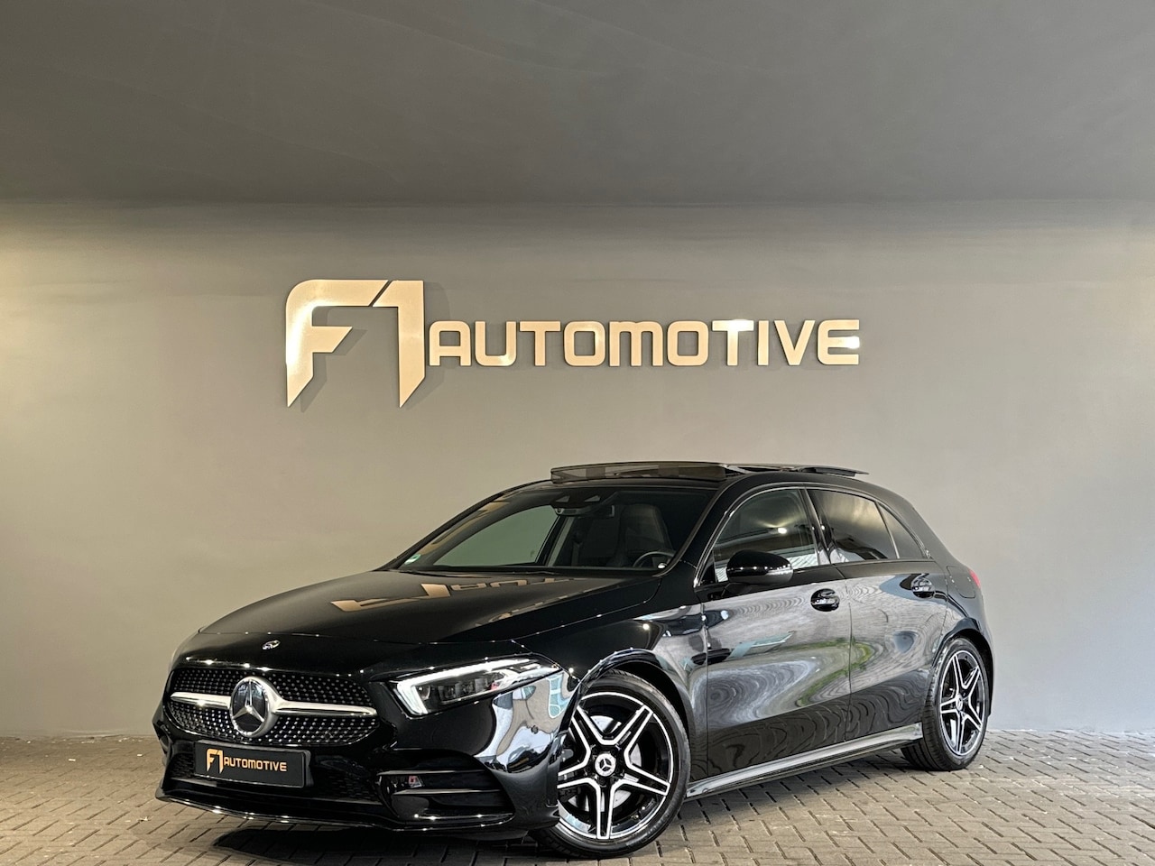 Mercedes-Benz A-klasse - 220 AMG Pano|Memory|Sfeer|Nightpakket - AutoWereld.nl