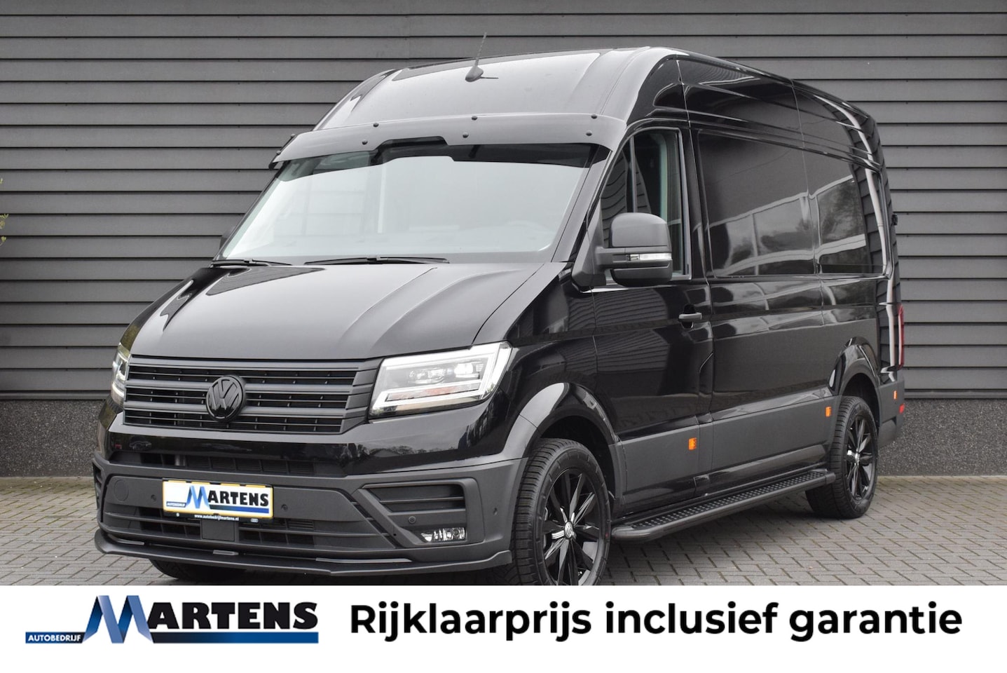Volkswagen Crafter - 30 2.0 TDI 140pk DSG L3H3 Exclusive Black Style Facelift BPM vrij! Trekhaak Camera Led Zon - AutoWereld.nl