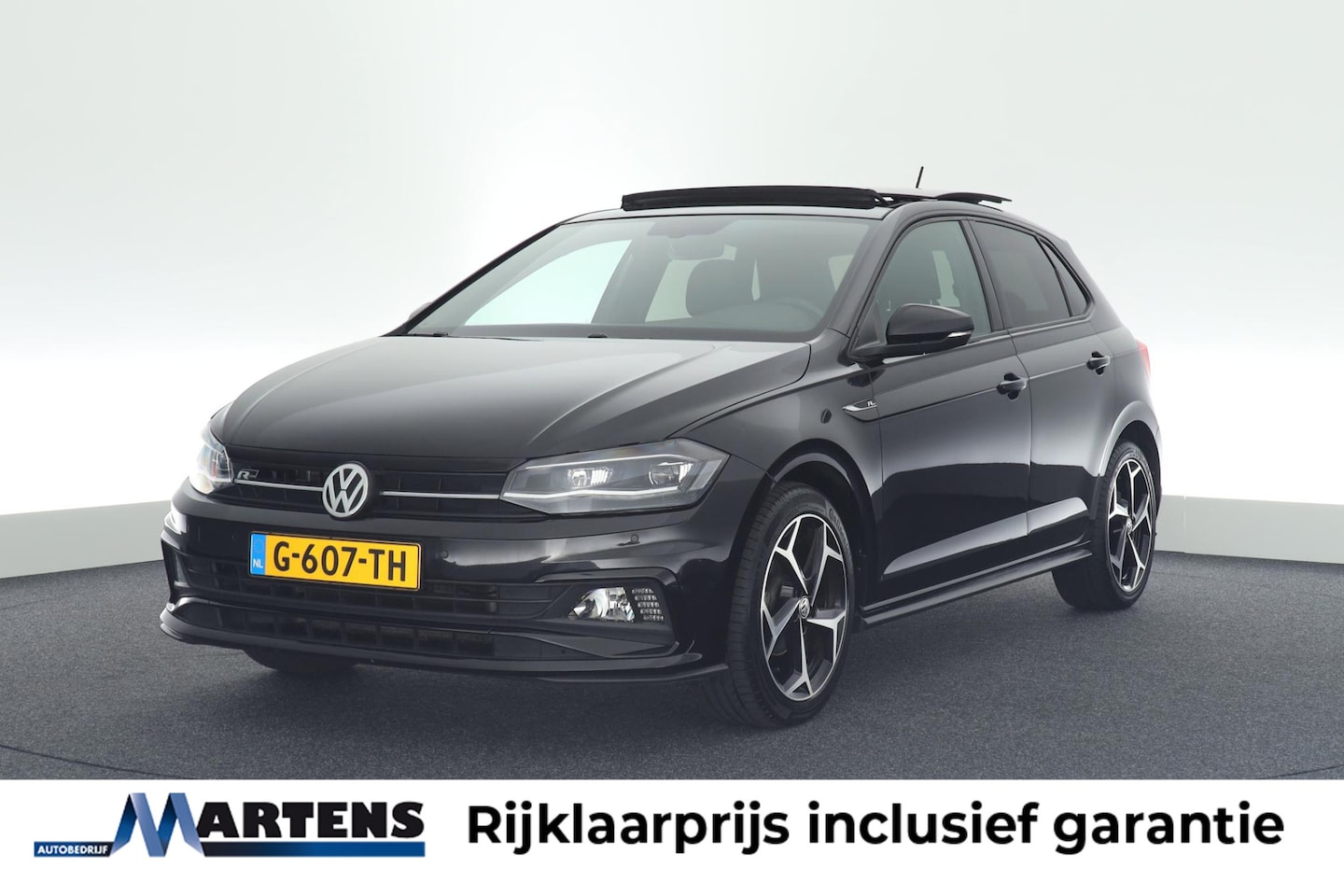 Volkswagen Polo - 1.0 TSI 95pk 2x R-Line Keyless Camera Virtual Cockpit Led Panoramadak Navigatie - AutoWereld.nl