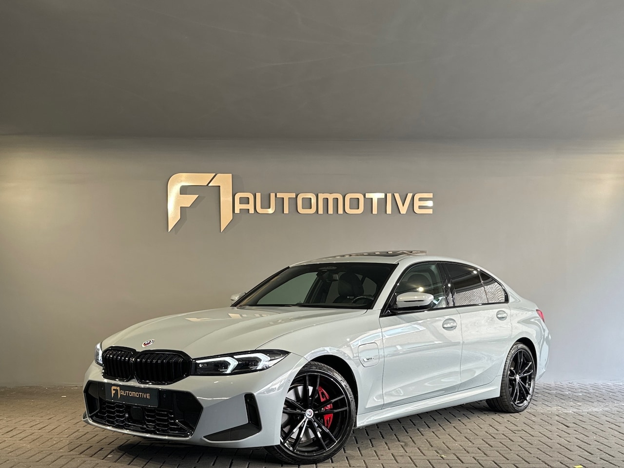 BMW 3-serie - 330e M Sport Pano|H/K|Memory|Laser|Sfeer|HuD|ACC - AutoWereld.nl