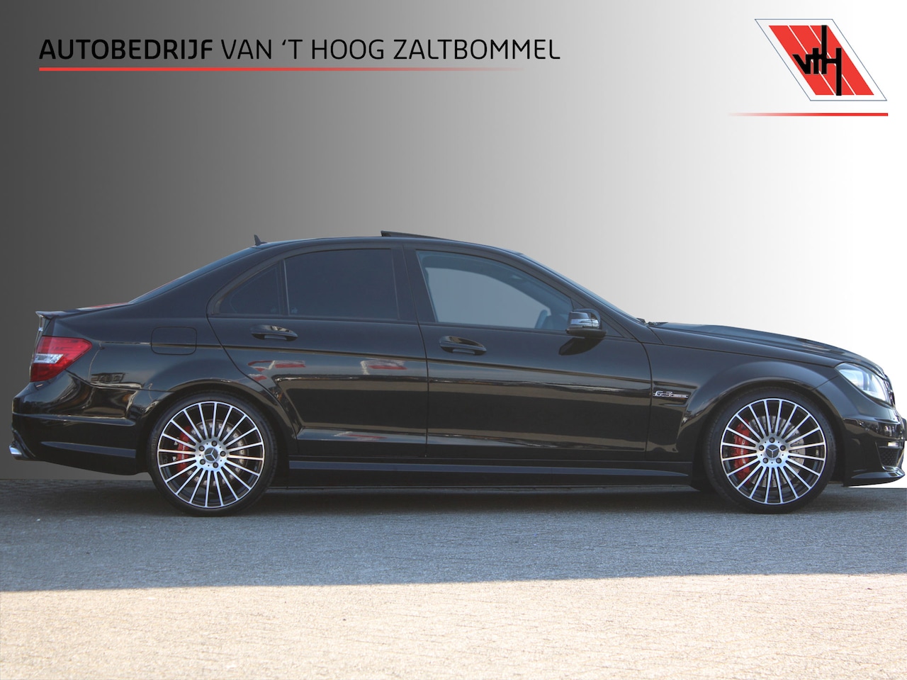 Mercedes-Benz C-klasse - AMG 63 <<FACELIFT>> SCHUIFDAK LEDER MEMORY H&K 19'' - AutoWereld.nl