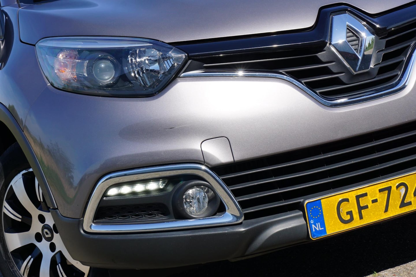 Renault Captur - 0.9 TCe Expression - Gris Cassiopee/Black - Topstaat - AutoWereld.nl