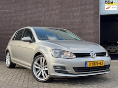 Volkswagen Golf - 1.4 TSI Business Edition Navi | Cruise | Camera | PDC | Trekhaak