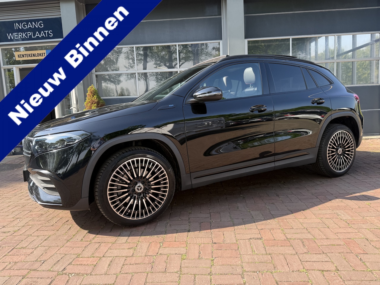 Mercedes-Benz EQA - 250 Business Solution AMG 67 kWh | Pano | Ambient | ACC | 20 inch LMV  11-2021 65.065 KM - AutoWereld.nl