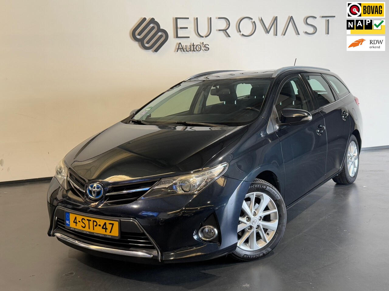 Toyota Auris Touring Sports - 1.8 Hybrid Dynamic Navi Cruise Camera Nieuwe Apk - AutoWereld.nl