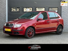 Skoda Fabia - 1.2-12V Equipe AIRCO / CRUISE / NIEUWE APK