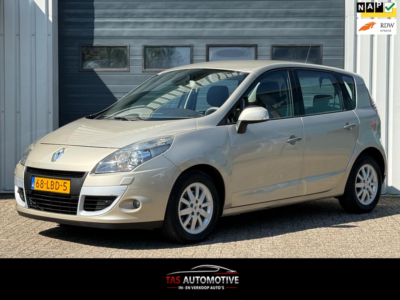 Renault Scénic - 2.0 Privilege 2e EIG / AUTOMAAT / LEER / NAVI - AutoWereld.nl