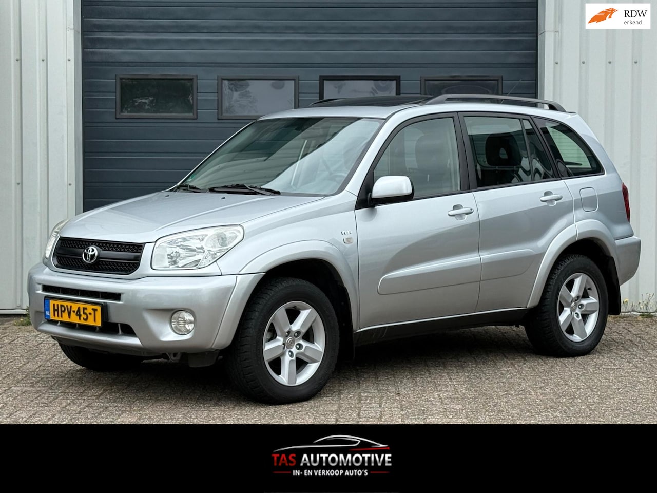 Toyota RAV4 - 2.0-16V VVT-i Sol AUTOMAAT / LEER / KANTELDAK - AutoWereld.nl