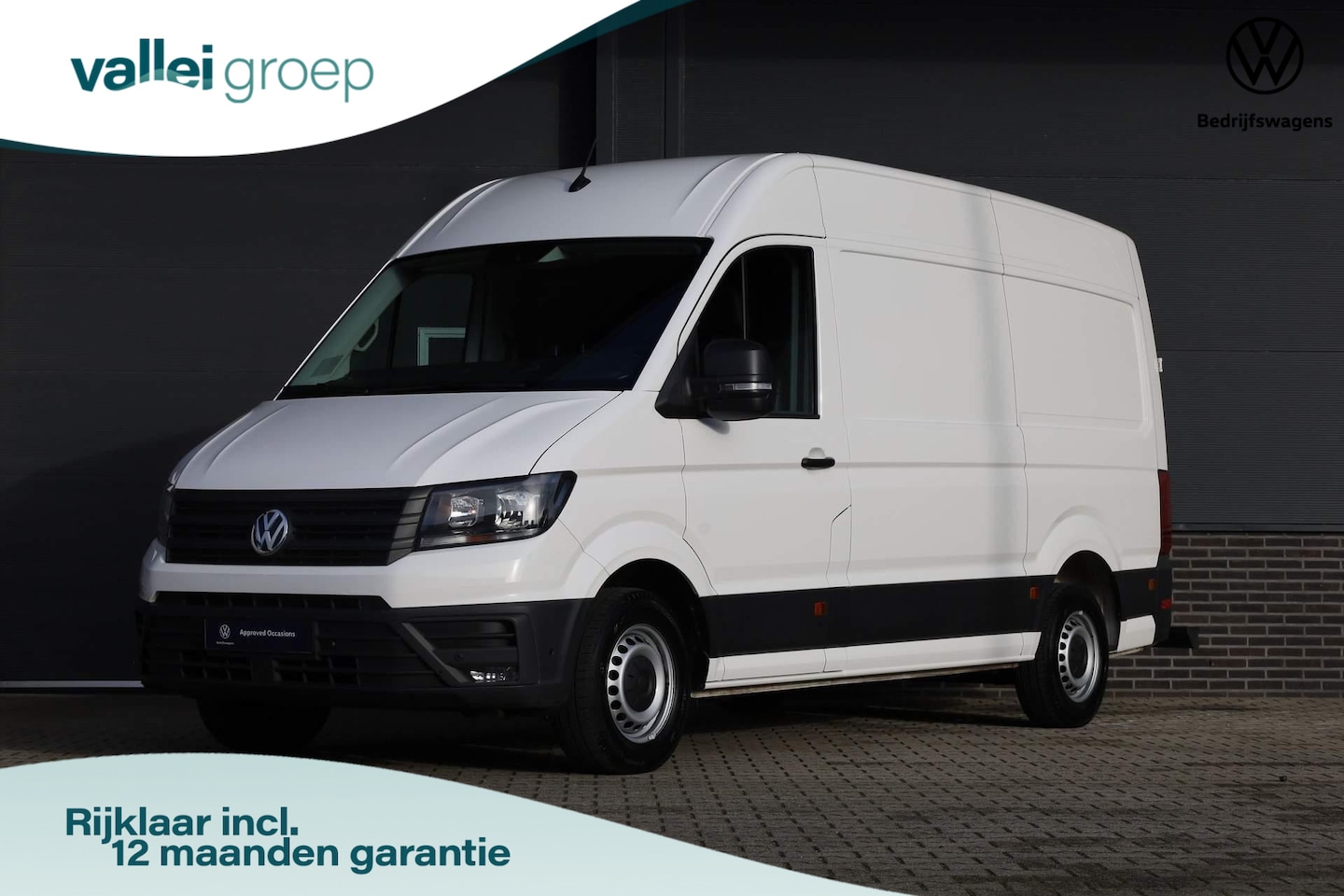 Volkswagen Crafter - 30 2.0 TDI 140PK L3H3 Highline | Trekhaak | Geveerde stoel | Camera | Leder | Verwarmbare - AutoWereld.nl