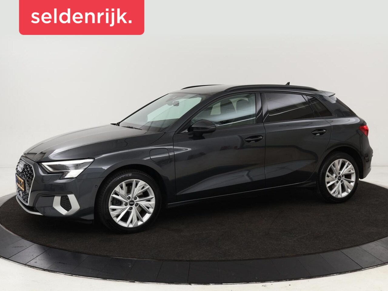 Audi A3 Sportback - 45 TFSIe Business Edition | Head-Up | Stoelverwarming | Adaptive cruise | Carplay | Bang & - AutoWereld.nl