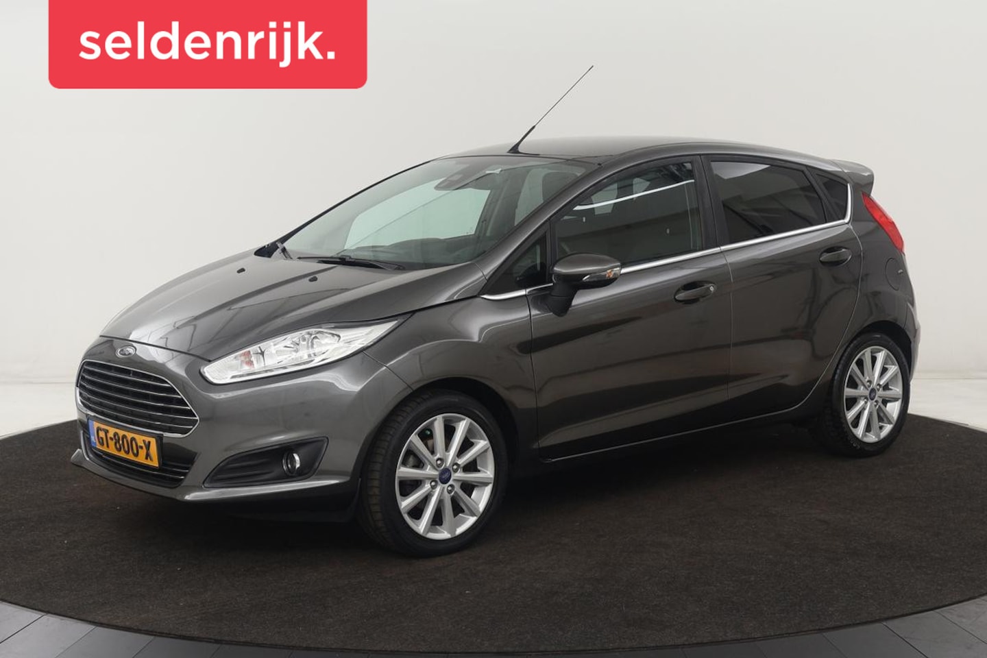 Ford Fiesta - 1.0 EcoBoost Titanium | Camera | Trekhaak | Climate control | Navigatie | Cruise control | - AutoWereld.nl