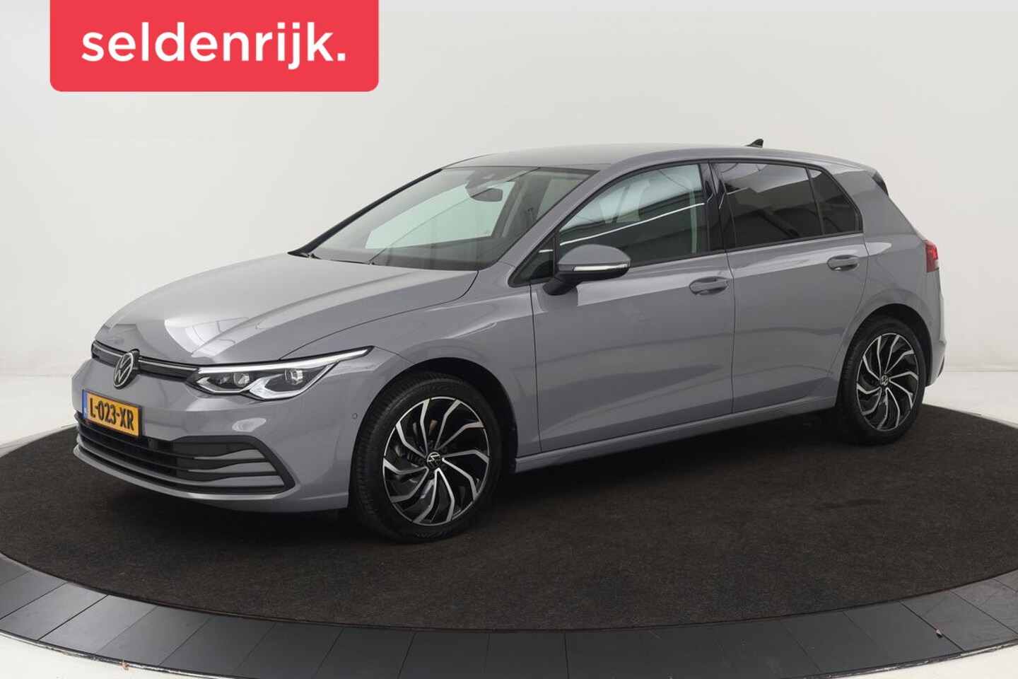 Volkswagen Golf - 1.5 eTSI Life | Trekhaak | Stoelverwarming | Carplay | Massage | Full LED | Memory | Adapt - AutoWereld.nl