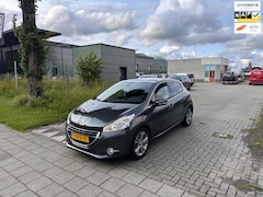 Peugeot 208 - 1.2 VTi Allure Clima.Navi.Pano