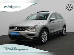 Volkswagen Tiguan - 1.5 TSI 150 pk ACT Comfortline Business | Panoramadak | Trekhaak | Achteruitrijcamera | Na
