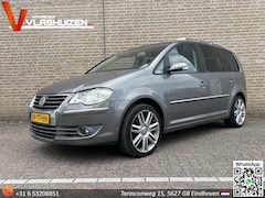 Volkswagen Touran - 1.4 TSI Highline Business | Climate | Cruise | Navi | Trekhaak |