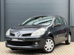 Renault Clio - 1.2-16V Special Line