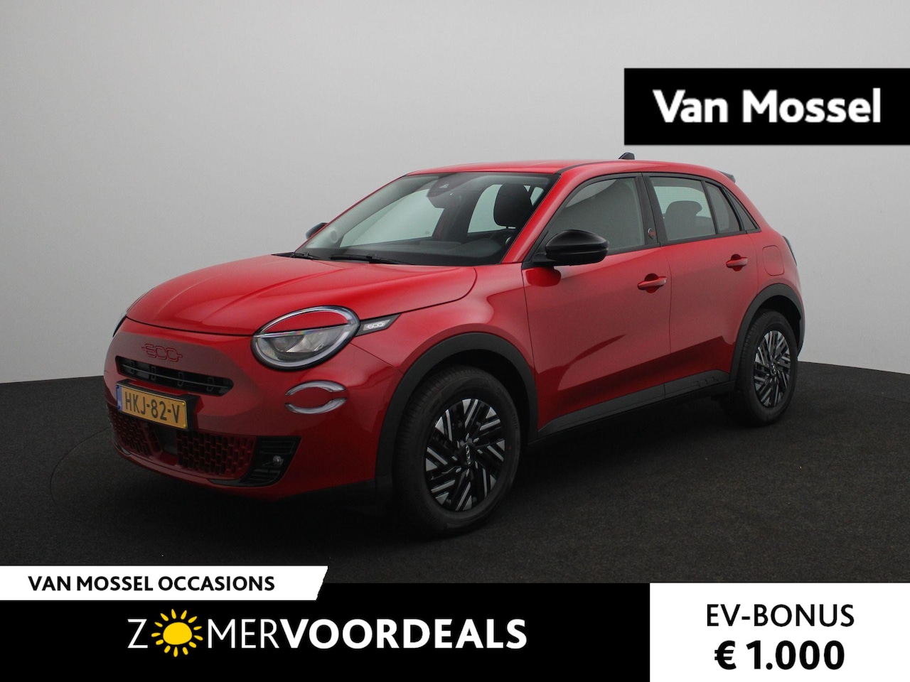 Fiat 600e - RED 54 kWh | Carplay | Parkeersensoren | Ruime Auto | - AutoWereld.nl