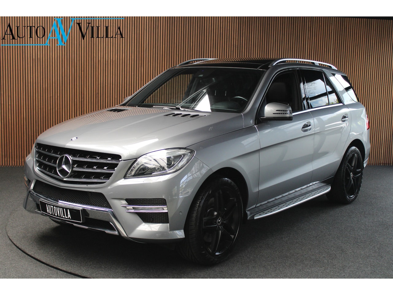Mercedes-Benz M-klasse - 500 AMG- styling Panodak Navi Camera Leer Climate Stoelverwarming Stoelventilatie PTS Xeno - AutoWereld.nl