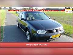 Volkswagen Golf - 1.6 Trendline Automaat , 4-deurs