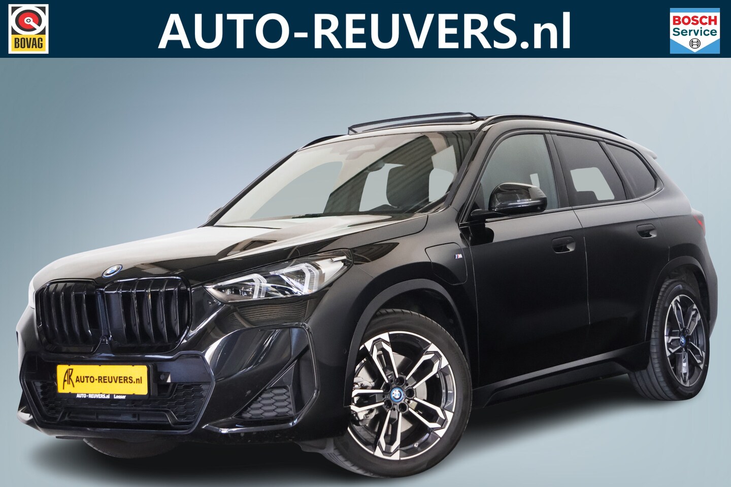BMW X1 - xDrive30e M-Sport / Opendak / Harmankardon / HUD / Pilot assist - AutoWereld.nl