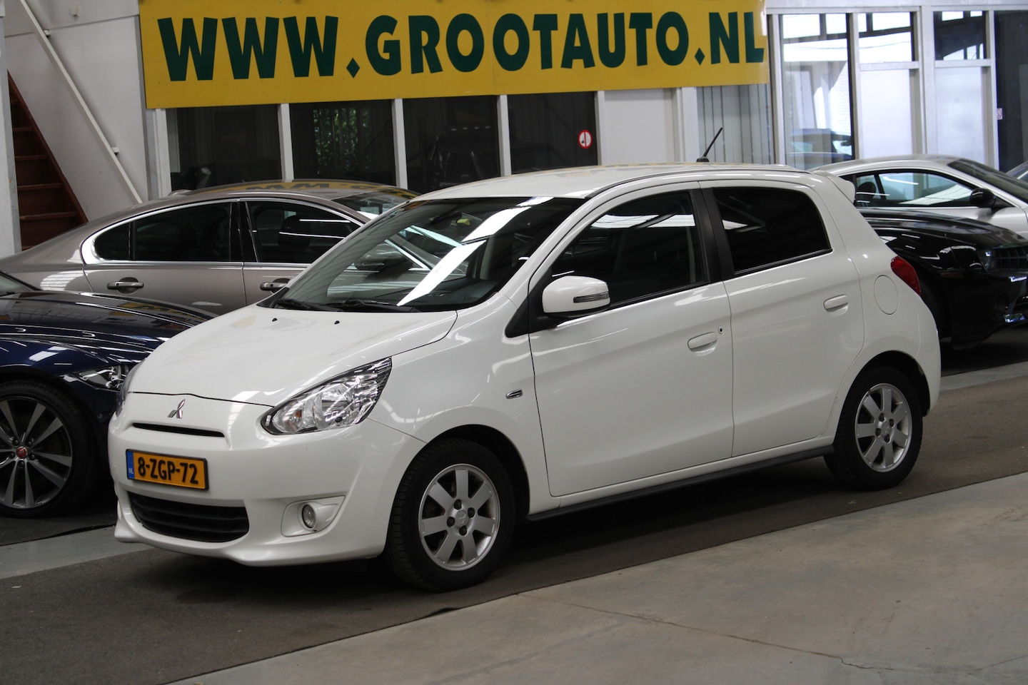 Mitsubishi Space Star - 1.2 Intense Automaat Volledig onderhouden, Airco, Cruise control - AutoWereld.nl