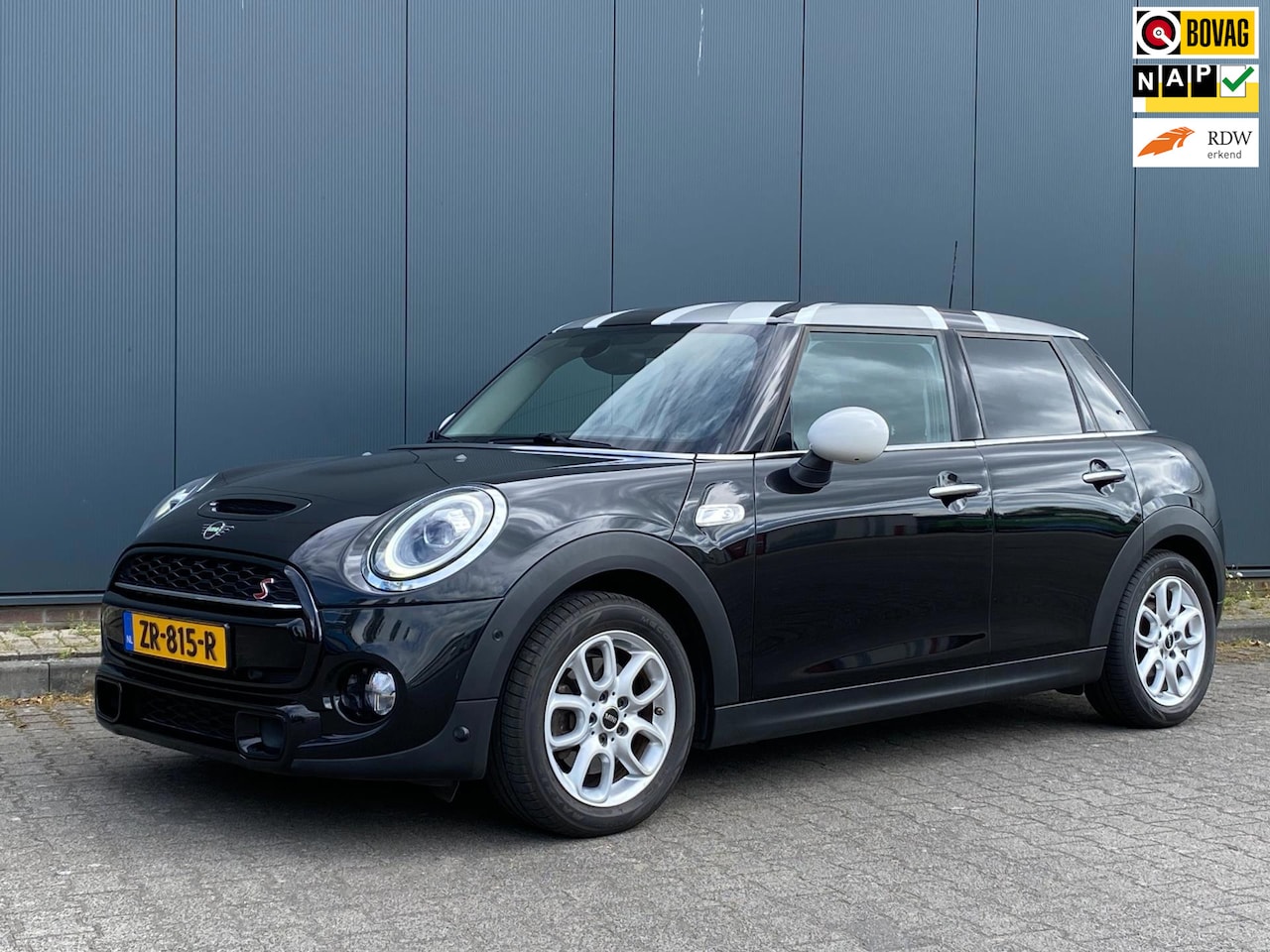 MINI Cooper S - 2.0 192PK | Leder | Navigatie | CarPlay | Full LED | Garantie - AutoWereld.nl