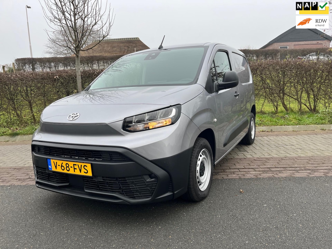 Toyota ProAce City - 1.5 D-4D Challenger+ 1.5 D-4D Challenger, BPM VRIJ ! , NIEUW ! - AutoWereld.nl
