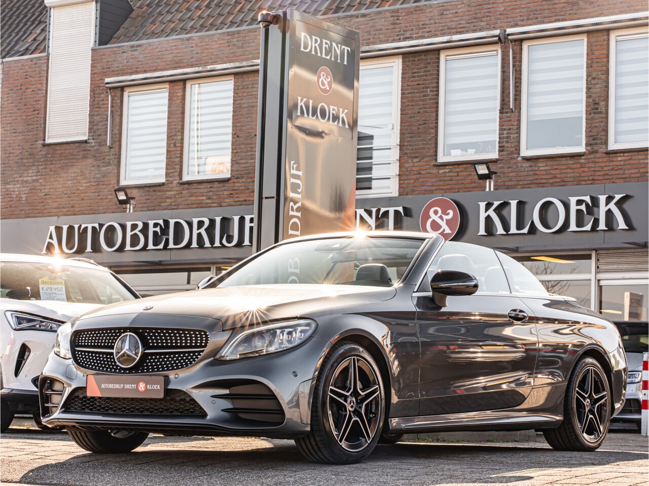 Mercedes-Benz C-klasse Cabrio - 200 Premium Plus Pack AMG BURMESTER AUDIO MULTIBEAM LED NIGHT PAKKET TREKHAAK - AutoWereld.nl