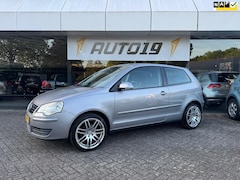 Volkswagen Polo - 1.4-16V Optive