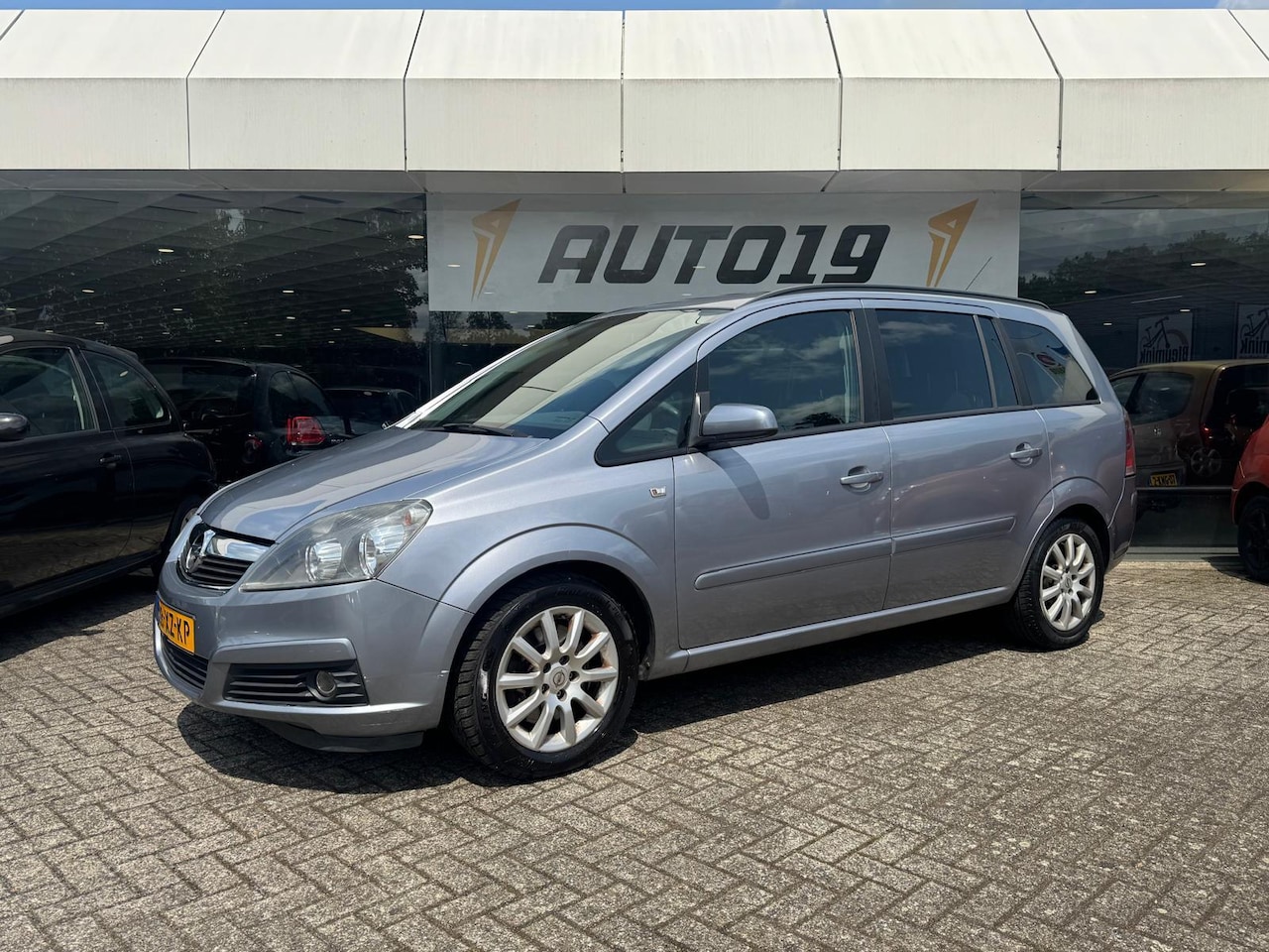 Opel Zafira - 2.2 Temptation 7P. - AutoWereld.nl