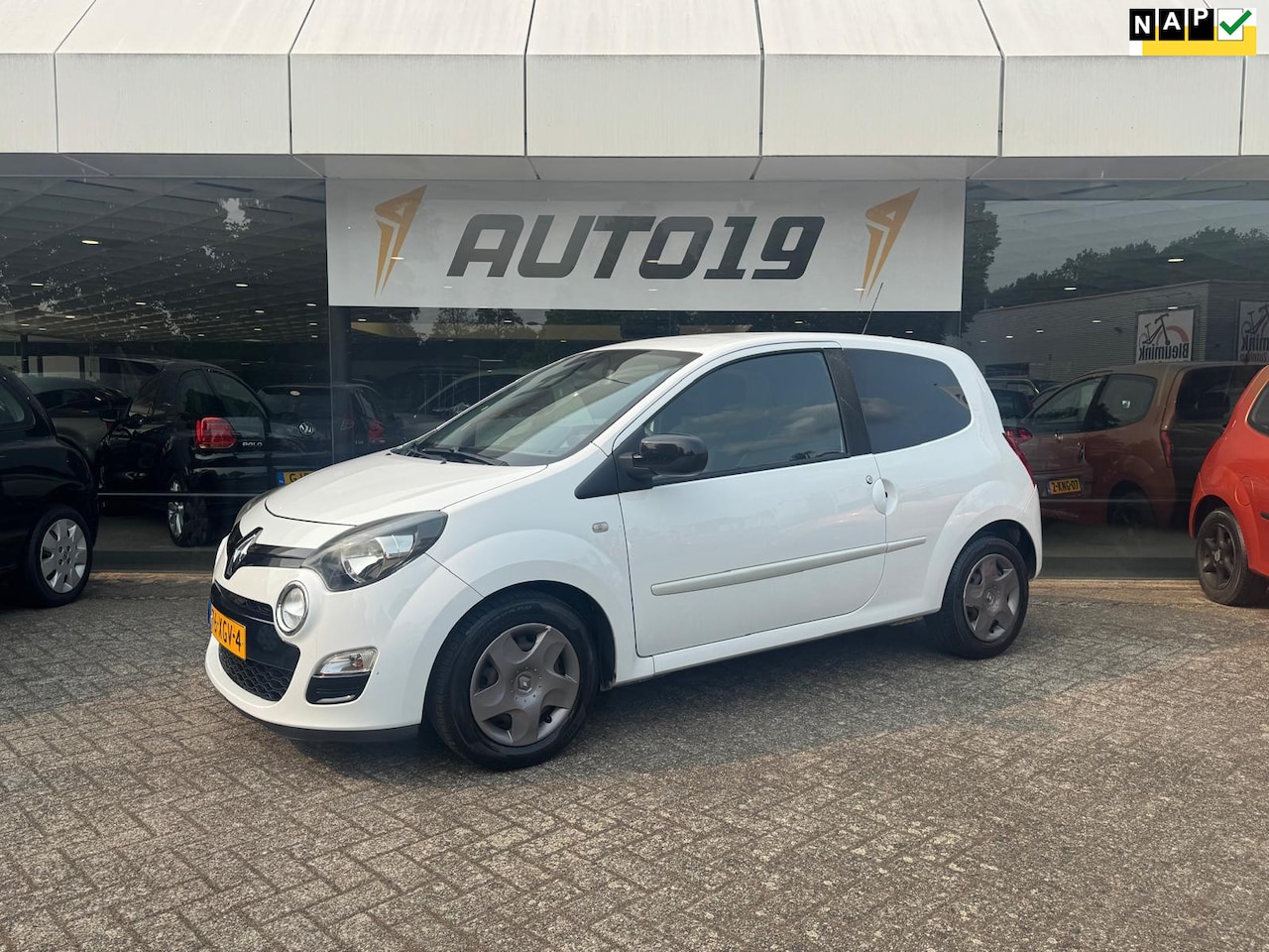 Renault Twingo - 1.2-16V Dynamique 1.2 16V Dynamique - AutoWereld.nl