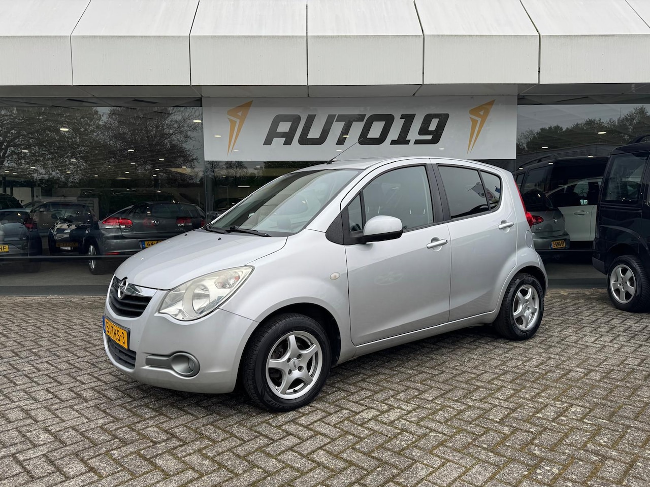 Opel Agila - 1.0 Silver Edition - AutoWereld.nl