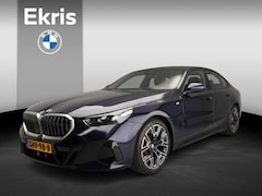 BMW 5-serie - Sedan 520d | M-Sportpakket | LED | HUD | Trekhaak | Schuifdak | Comfortzetels | DAB | Harm