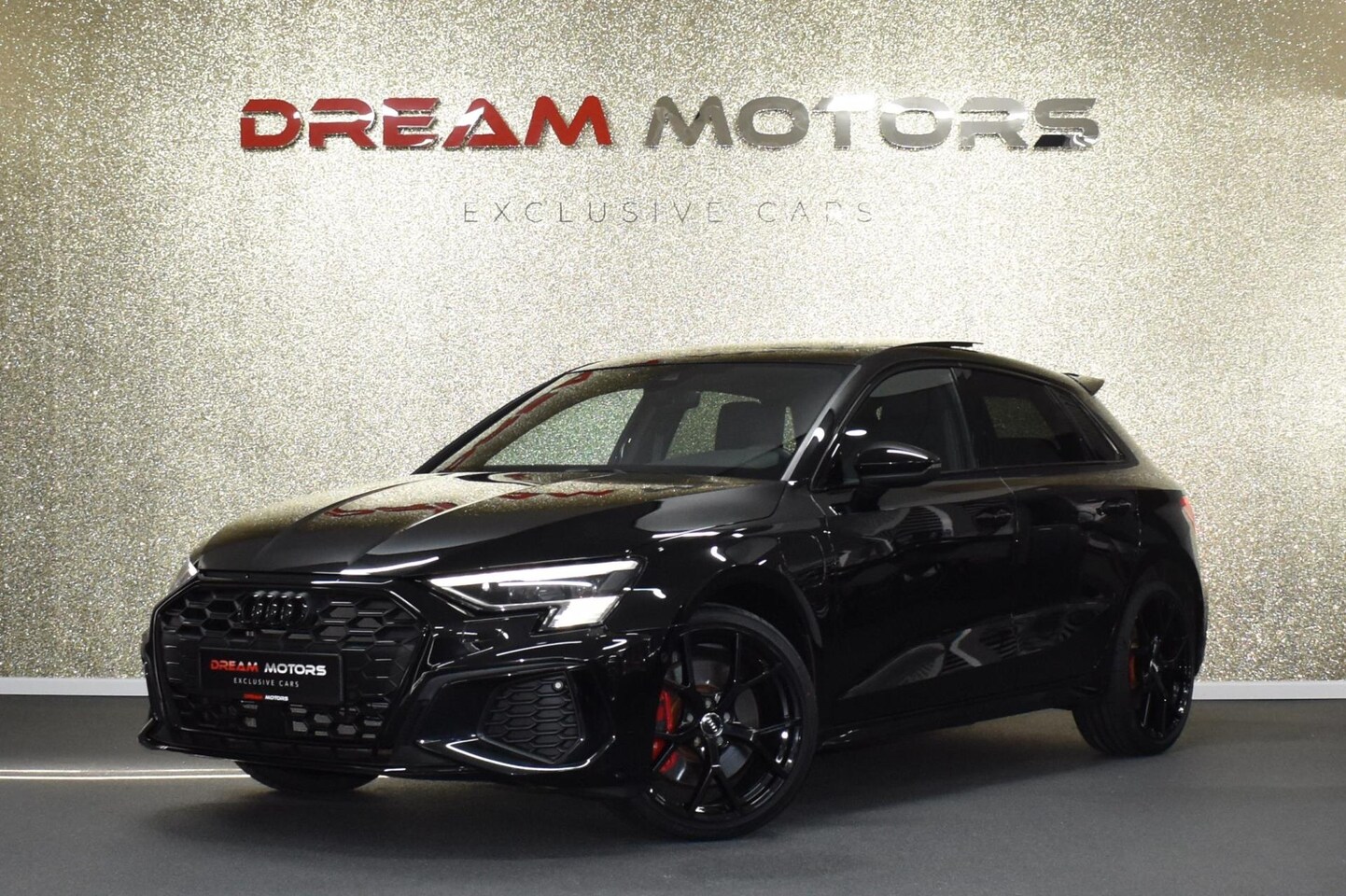Audi A3 Sportback - 45 TFSI e S-Line Competition 245pk | S3 | HEAD-UP | PANODAK - AutoWereld.nl