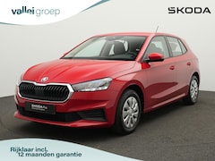 Skoda Fabia - Ambition 1.0 MPI 80 pk | LED koplampen | Parkeersensoren achter | Navigatie via Apple Carp