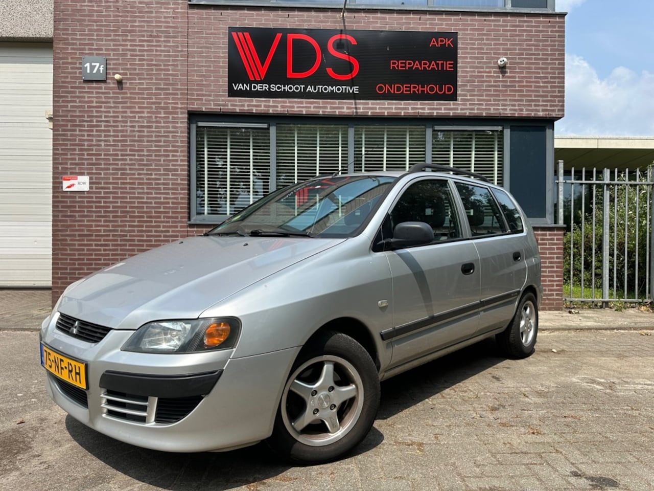 Mitsubishi Space Star - 1.6 Family 1.6 Family - AutoWereld.nl