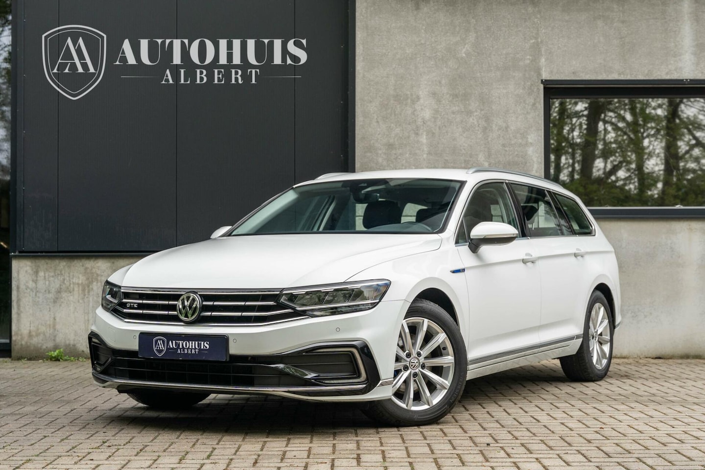 Volkswagen Passat Variant - 1.4 TSI PHEV GTE Business Trekhaak - AutoWereld.nl