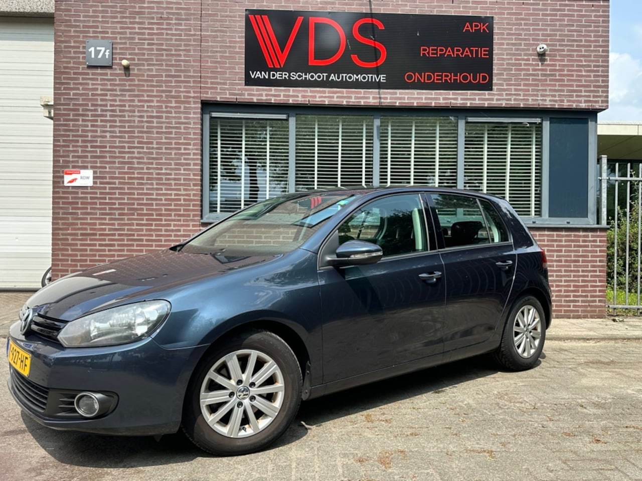 Volkswagen Golf - 1.6 TDI Trendline BlueMotion 1.6 TDI Trendline BlueMotion - AutoWereld.nl