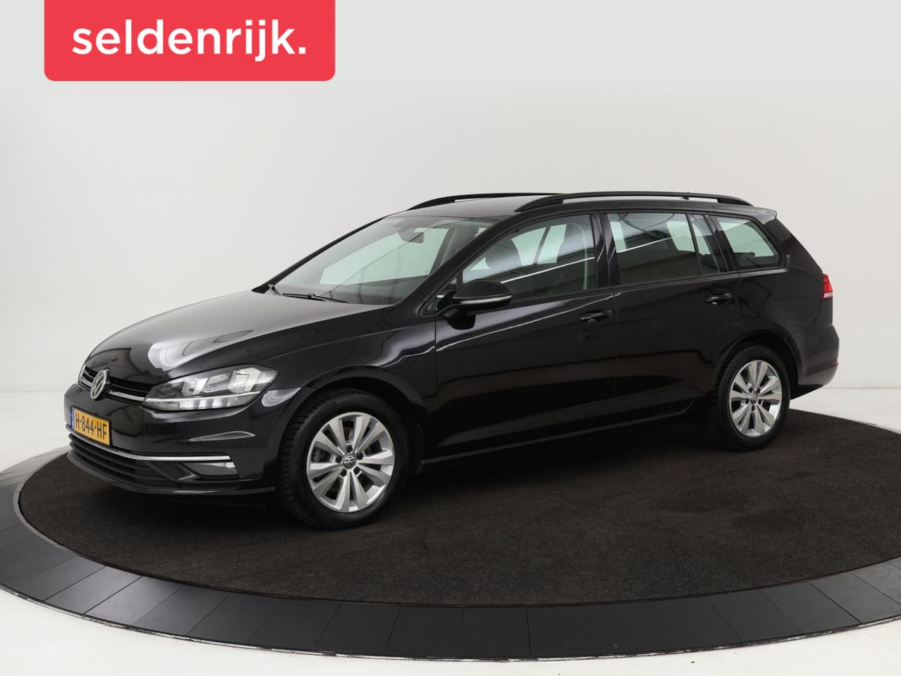 Volkswagen Golf Variant - 1.6 TDI Comfortline | Apple Carplay | Navigatie | Cruise Control Adaptief | Parkeersensor - AutoWereld.nl