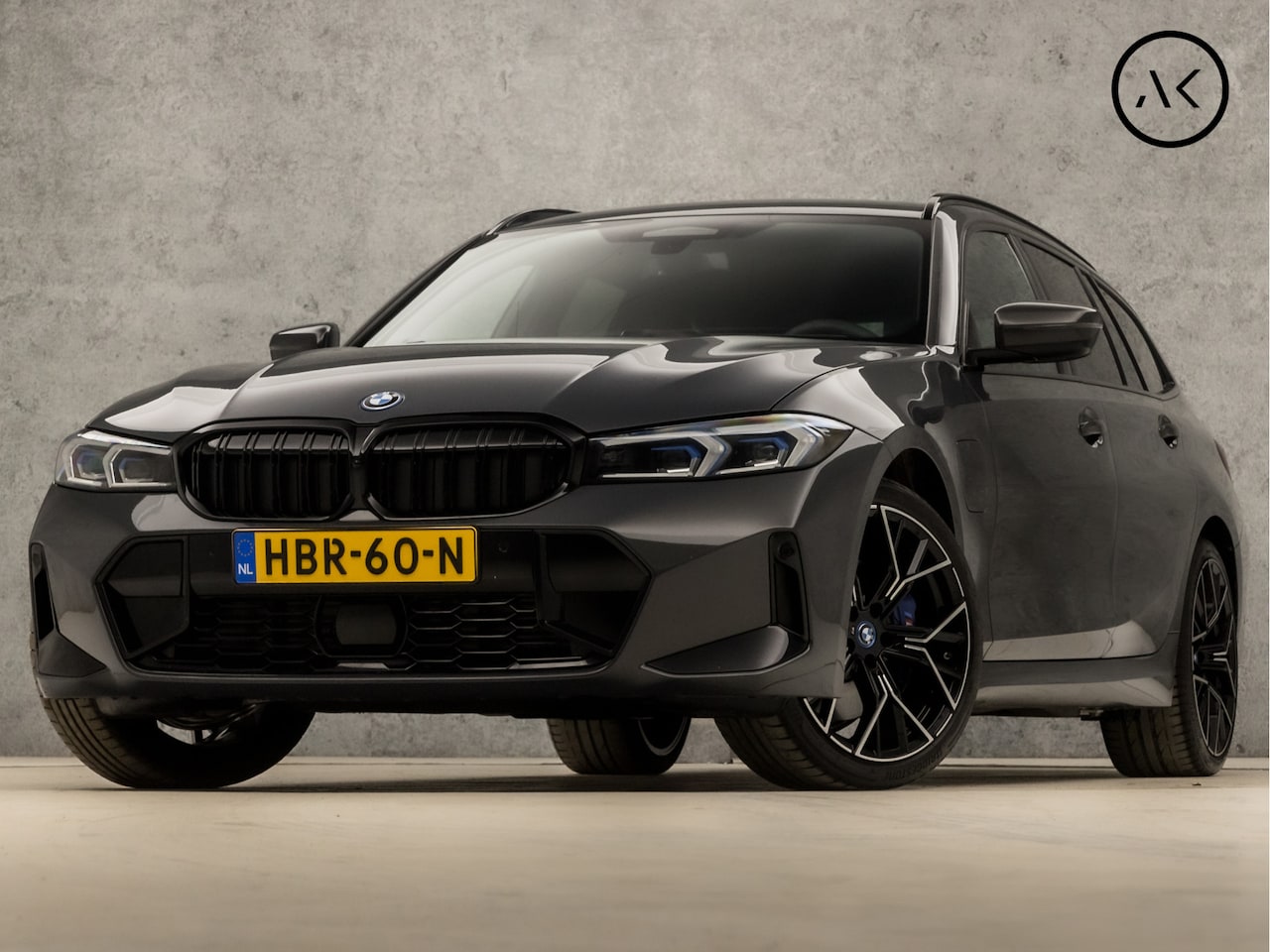 BMW 3-serie Touring - 330e M-Sport 293Pk Automaat (DRAVITGRAU, FACELIFT, LASER KOPLAMPEN, HEAD-UP DISPLAY, CAMER - AutoWereld.nl